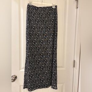 No Boundaries Black and White Floral Skirt (Size 3-5)
